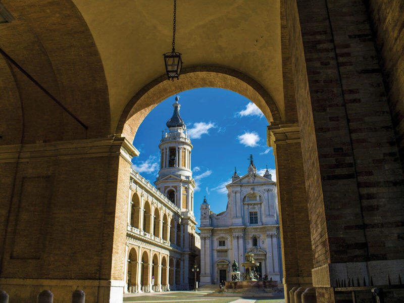 62 - Poesia, tradizione e culto nelle Marche