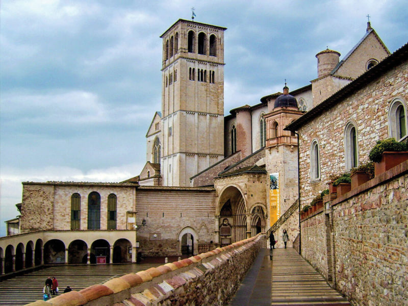 77 - Umbria, culla della sacralità